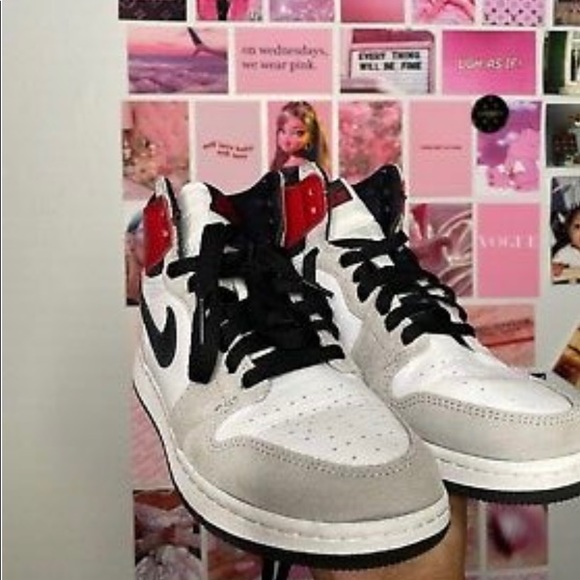 Size 6.5 - Jordan 1 Retro High OG Smoke Gray 2020 - Picture 8 of 9